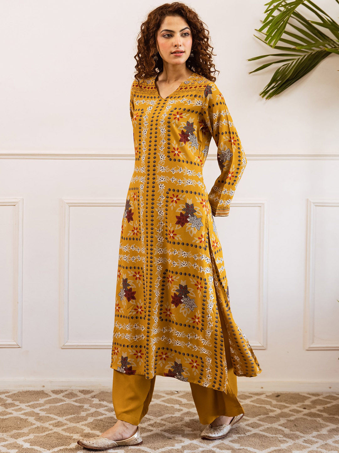 Floral Printed Straight V-Neck Kurta & Palazzo