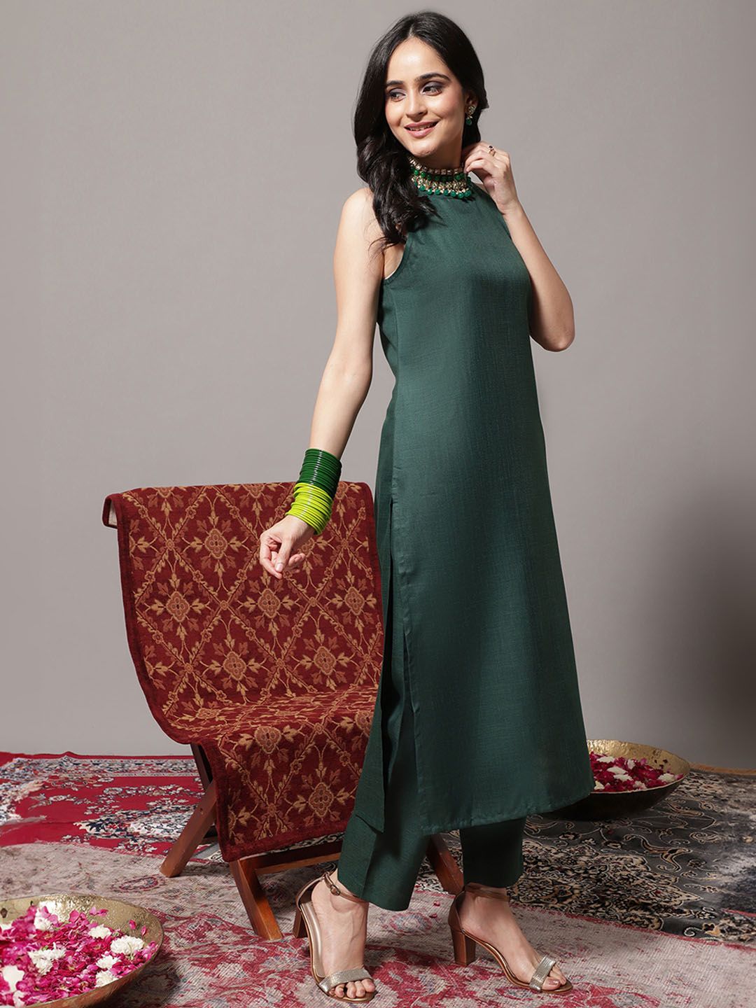Green Regular Halter Neck Kurta With Trousers & Dupatta