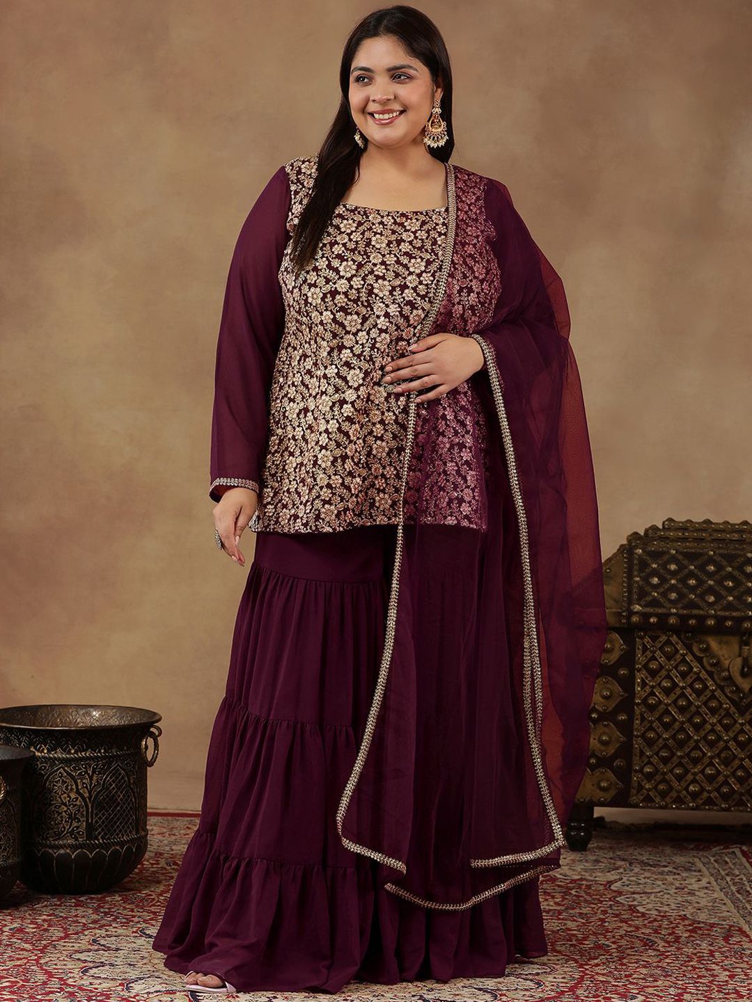 Dhiyona IN Floral Embroidered Regular Sequinned Straight Kurti with Sharara & Dupatta
