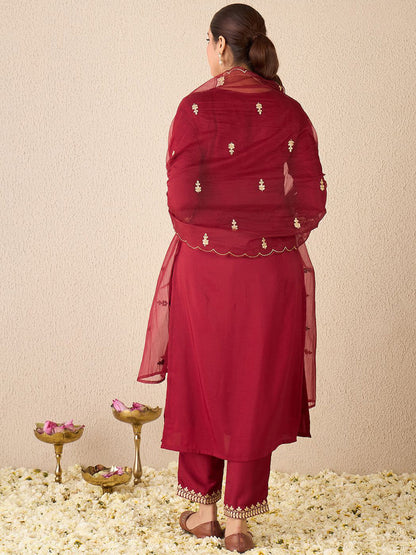 Women Ethnic Motifs Embroidered Regular Gotta Patti Kurta Trousers With Dupatta