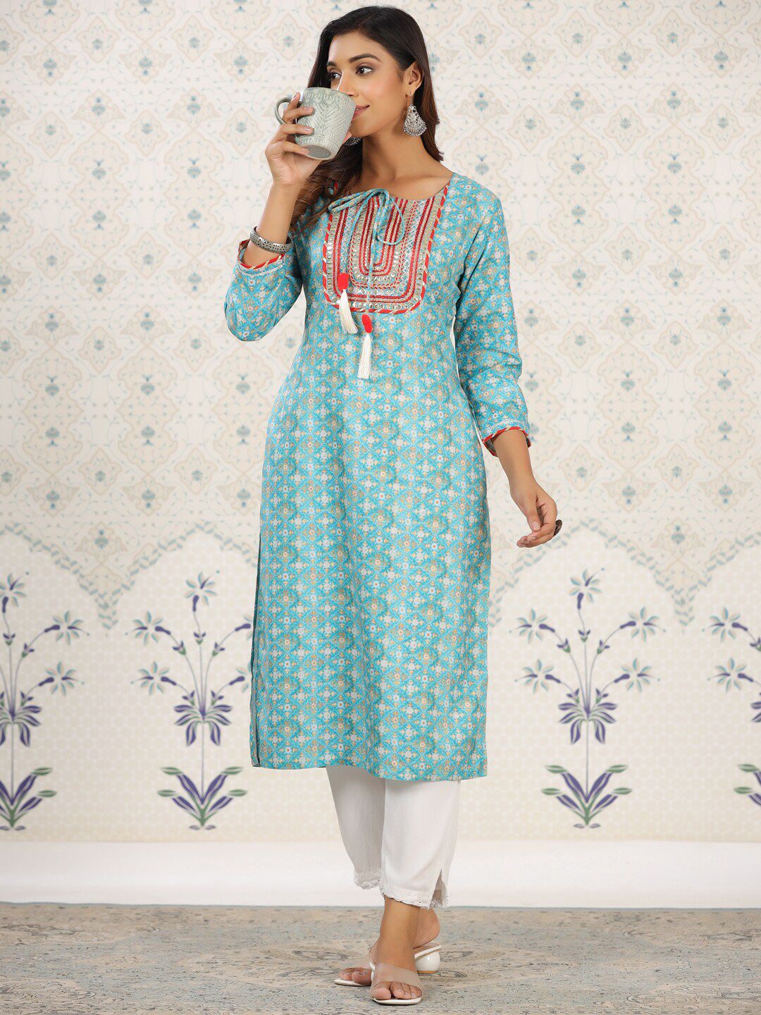 Dhiyona OD  Sea Green Ethnic Printed Tie-Up Neck Gotta Patti Straight Kurta