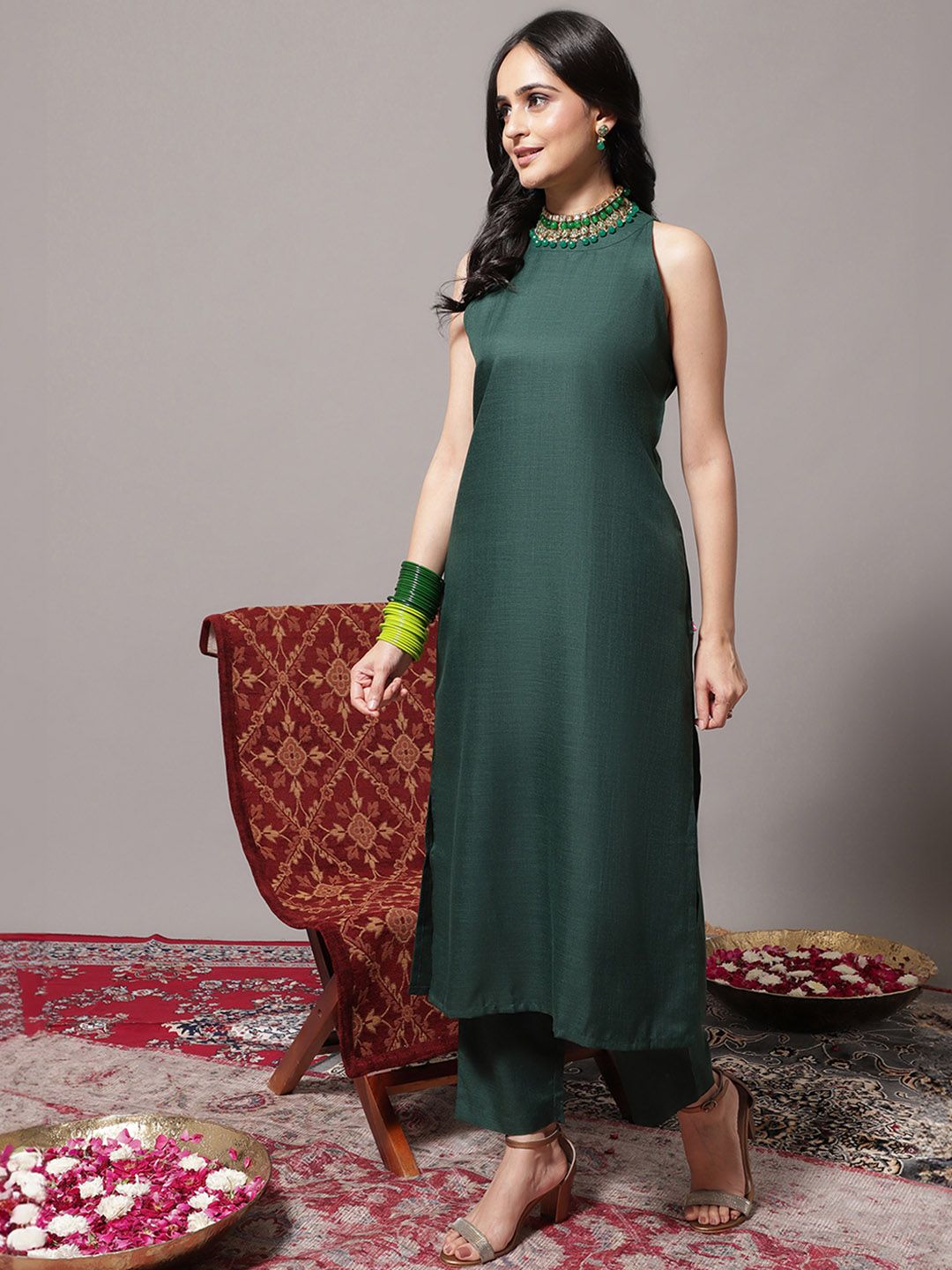 Green Regular Halter Neck Kurta With Trousers & Dupatta