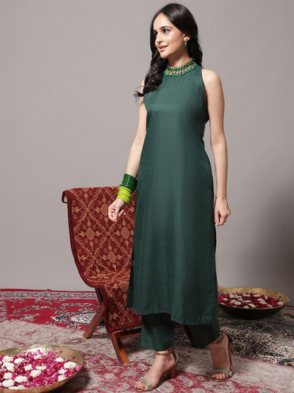 Green Regular Halter Neck Kurta With Trousers & Dupatta