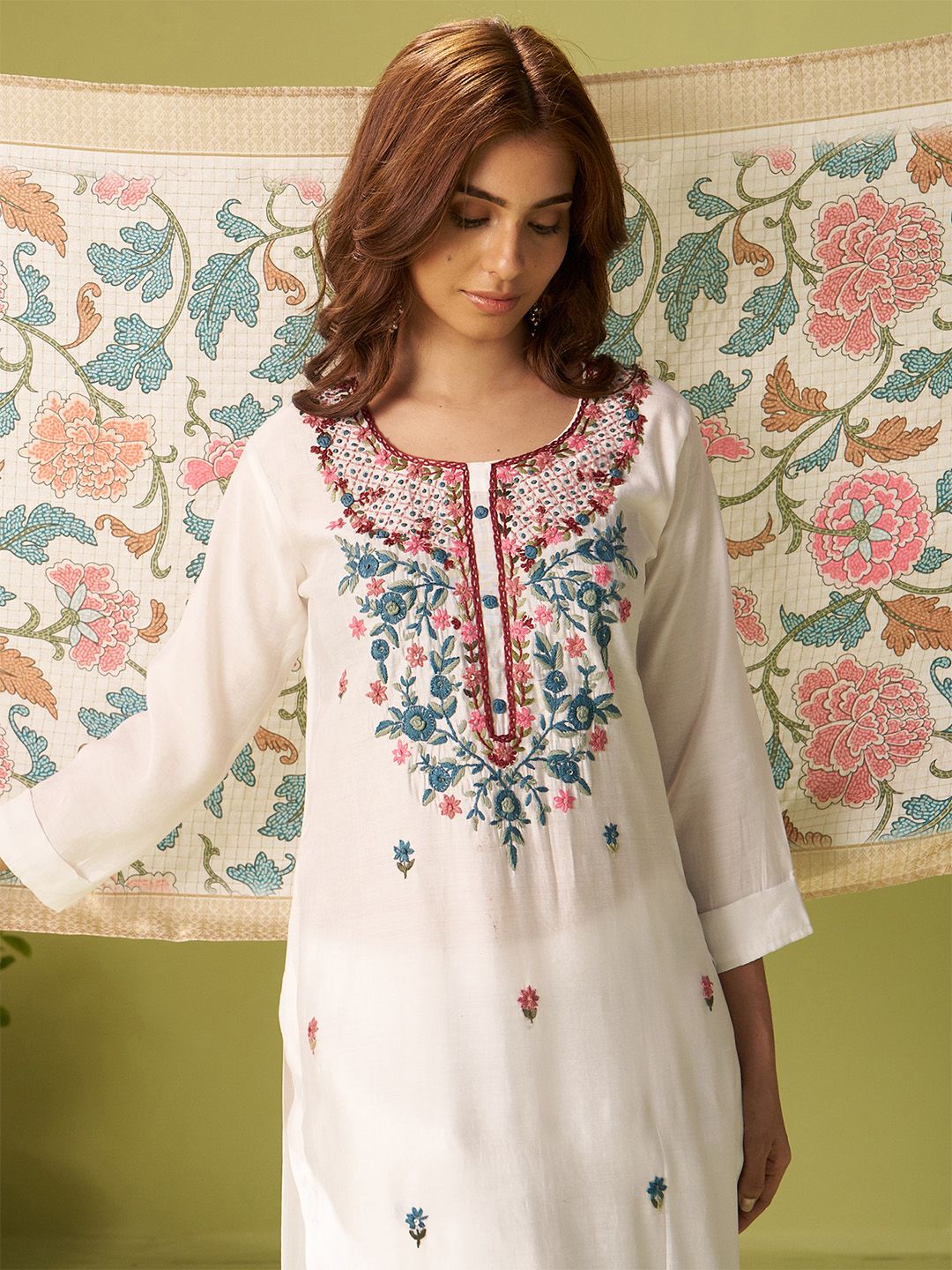 Dhiyona IE Women Floral Embroidered Kurta with Trousers & Dupatta