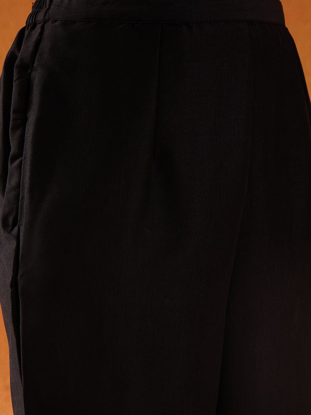 Floral Embroidered Thread Work Straight Kurta With Trousers & Dupatta