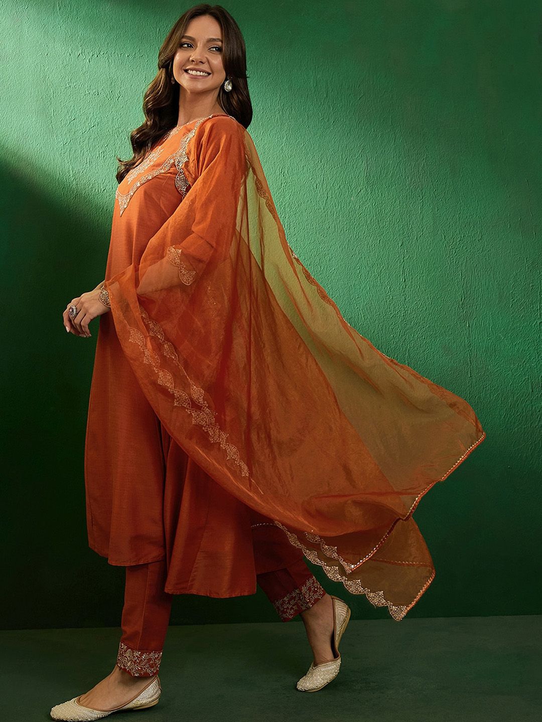 Dhiyona SN Women's Embroidered Boat-Neck Kurta With Trousers & Dupatta