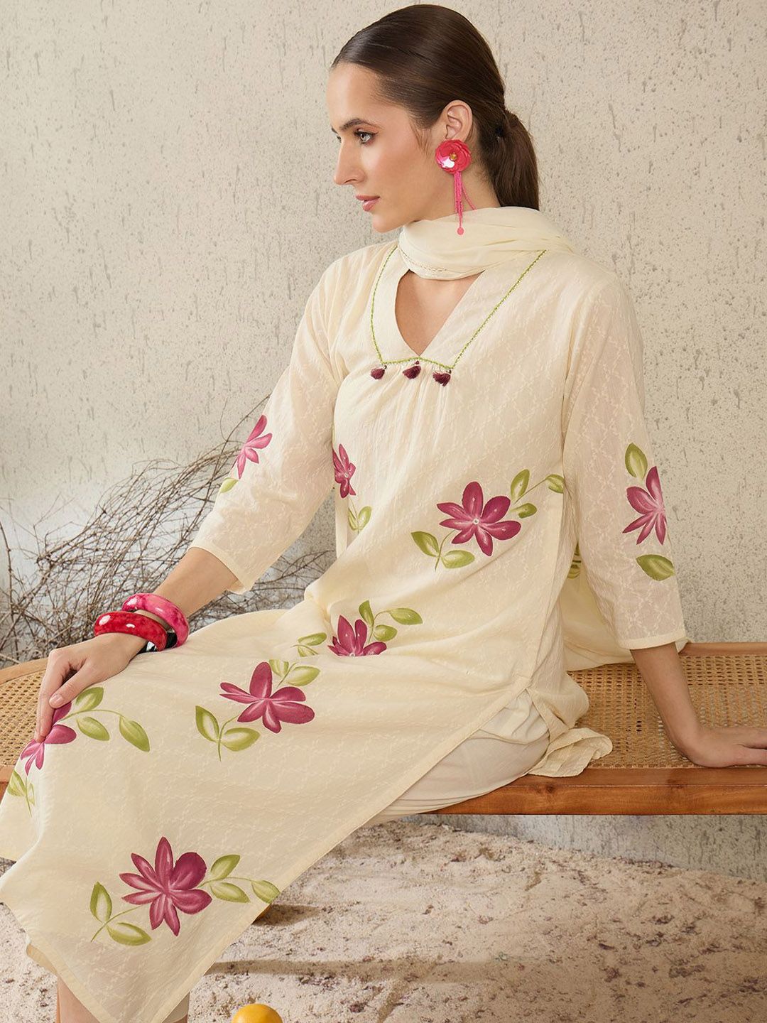 Dhiyona IE Women Floral Printed Pure Cotton Kurta with Trouser