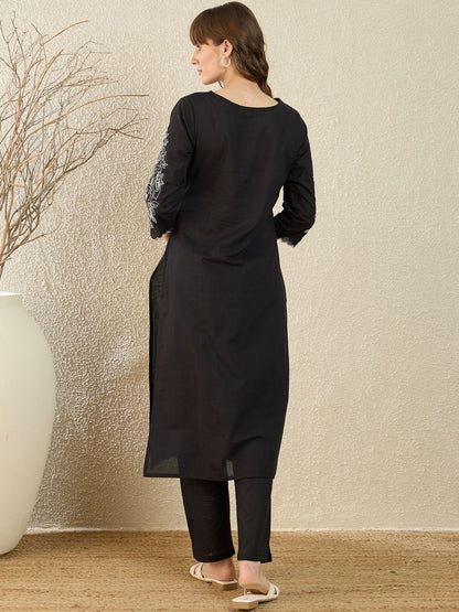 Dhiyona IE Printed Round Neck Three-Quarter Sleeves Pure Cotton Top With Trousers