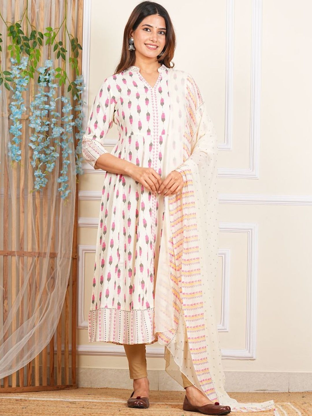 Dhiyona KL Floral Printed Mandarin Collar Anarkali Kurta With Leggings And Dupatta