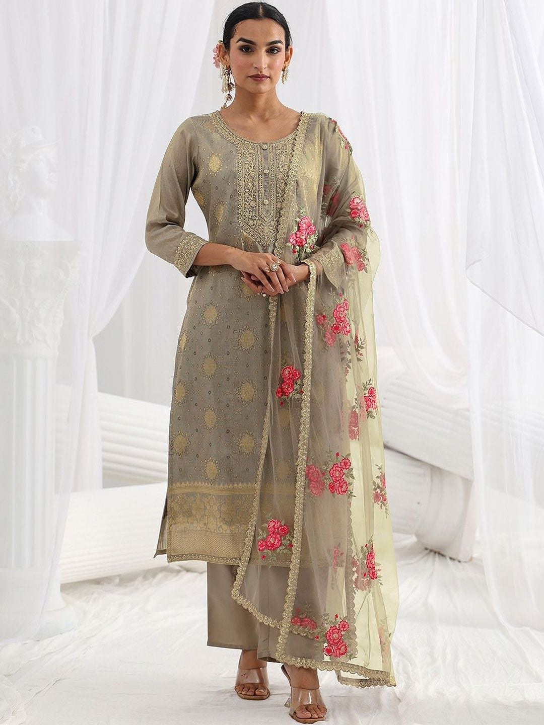Women Regular Thread Work Kurta with Trousers & With Dupatta