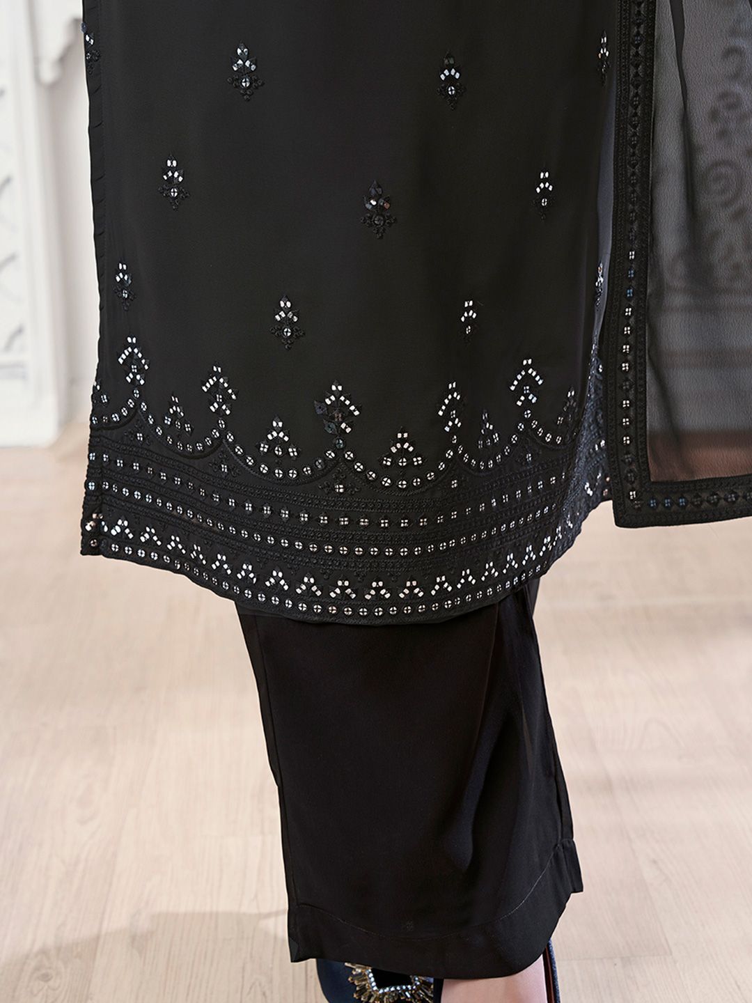 Dhiyona IN Women Ethnic Motifs Regular Sequinned Kurta with Palazzos & With Dupatta