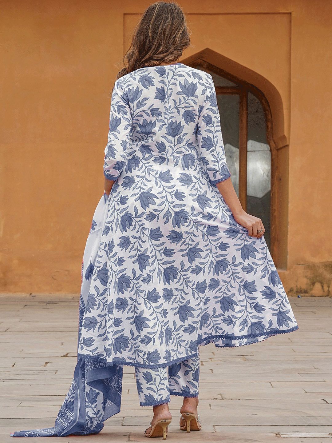Dhiyona KL Floral Printed Square Neck Pure Cotton Anarkali Kurta with Trousers & Dupatta