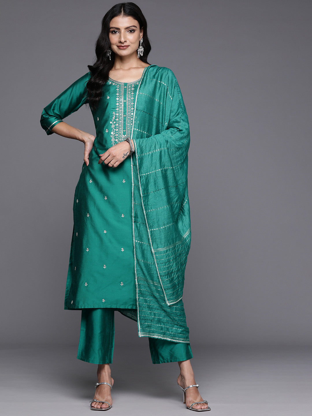 Floral Embroidered Regular Sequinned Kurta with Trousers Dupatta