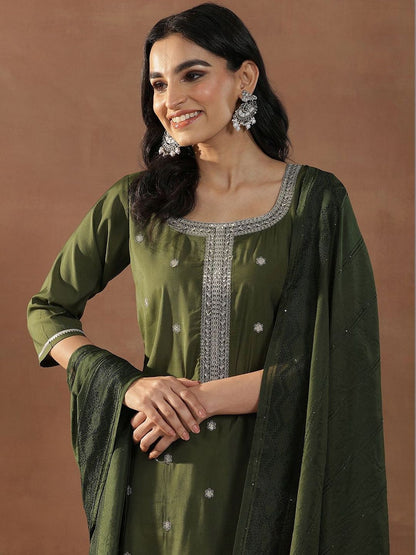 Women Floral Embroidered Regular Sequinned Kurta with Trousers & With Dupatta