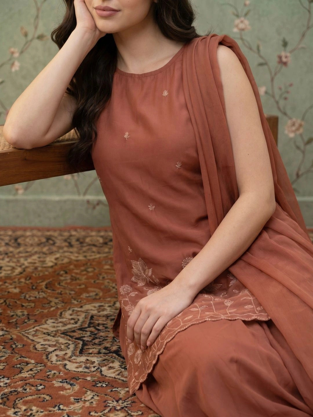 Women Floral Embroidered Regular Thread Work Kurta with Sharara & With Dupatta