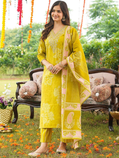 Dhiyona KL Women Floral Printed Regular Kurta with Trousers & With Dupatta