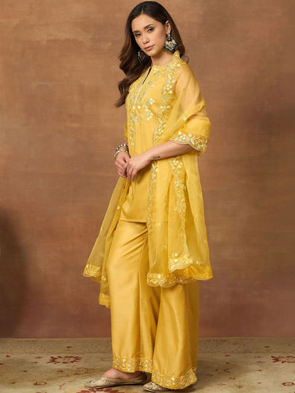 Dhiyona IN Women Floral Embroidered Regular Thread Work Kurta with Palazzos & With Dupatta