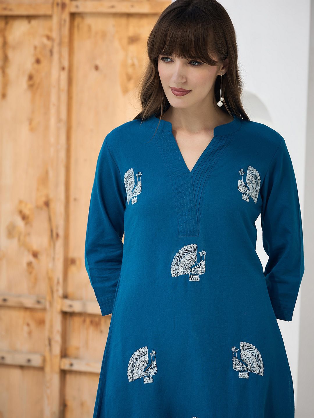 Dhiyona IE Floral Embroidered Pure Cotton Mandarin Collar Tunic With Trousers