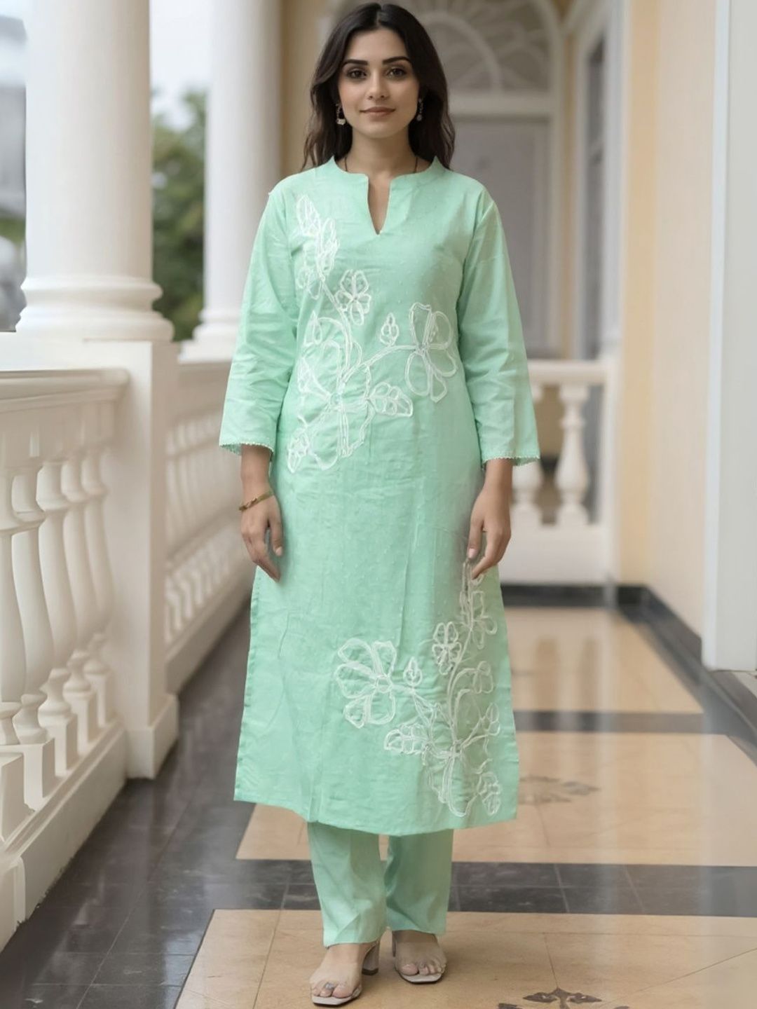 Dhiyona IE Women Floral Embroidered Cotton Kurta with Trousers