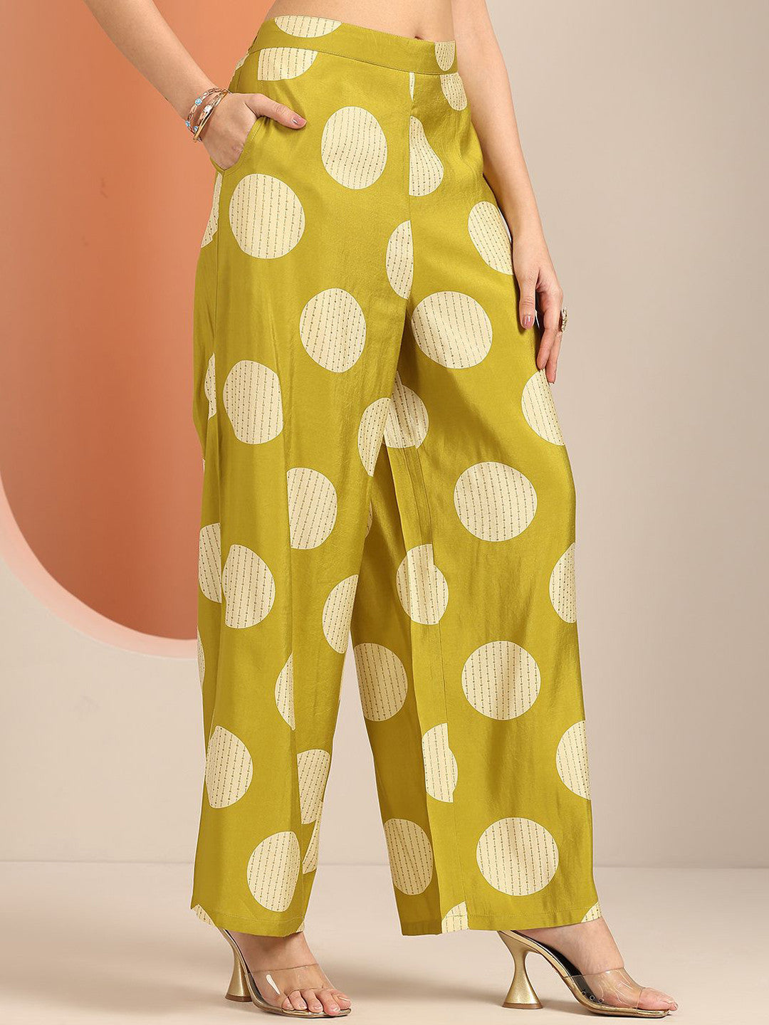 Women Geometric Printed Shoulder Straps Kurta with Palazzos