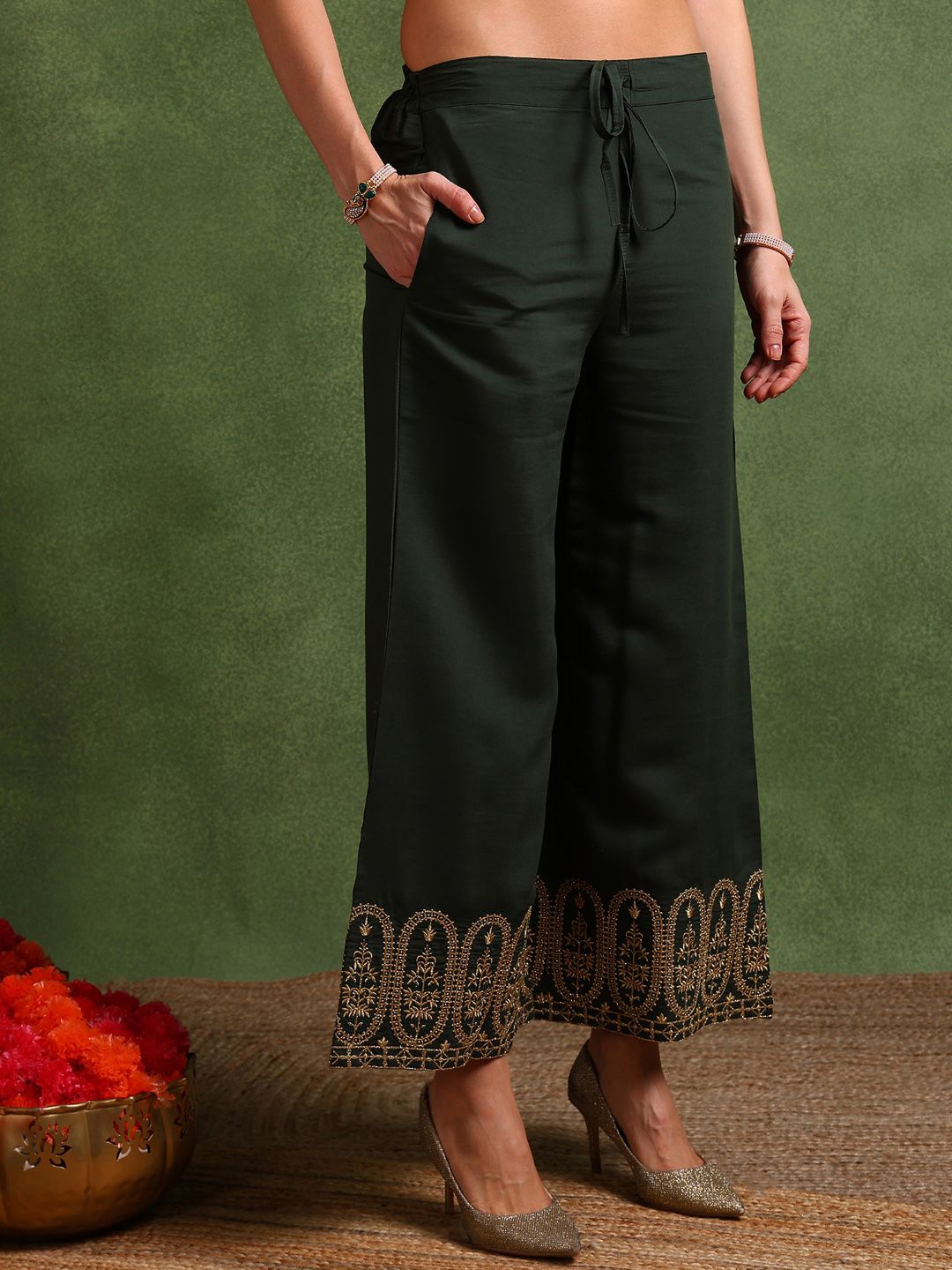 Dhiyona KL Ethnic Motifs Embroidered Notched Neck Straight Kurti with Palazzos & With Dupatta
