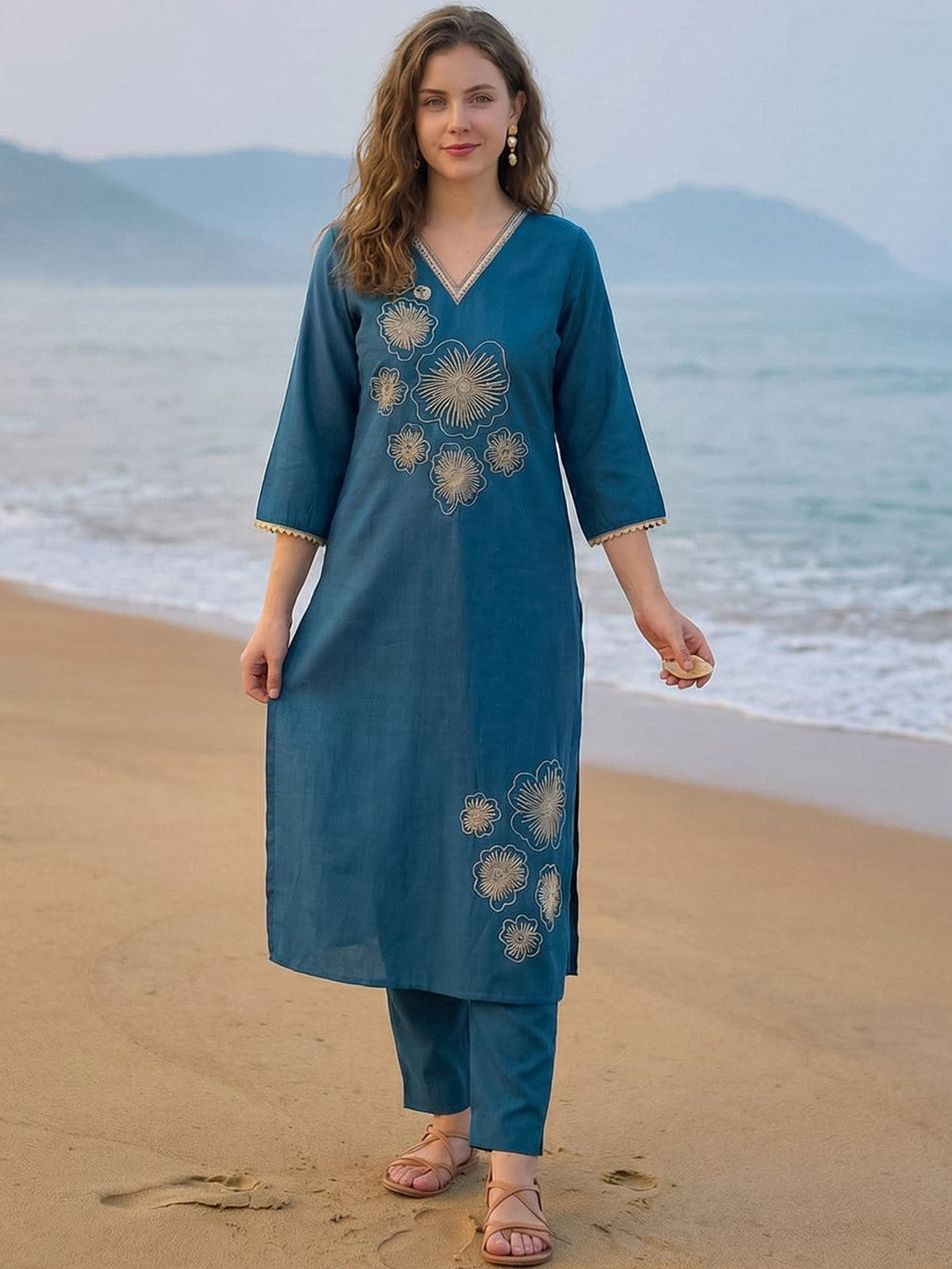 Women Floral Embroidered Regular Thread Work Kurta with Trousers