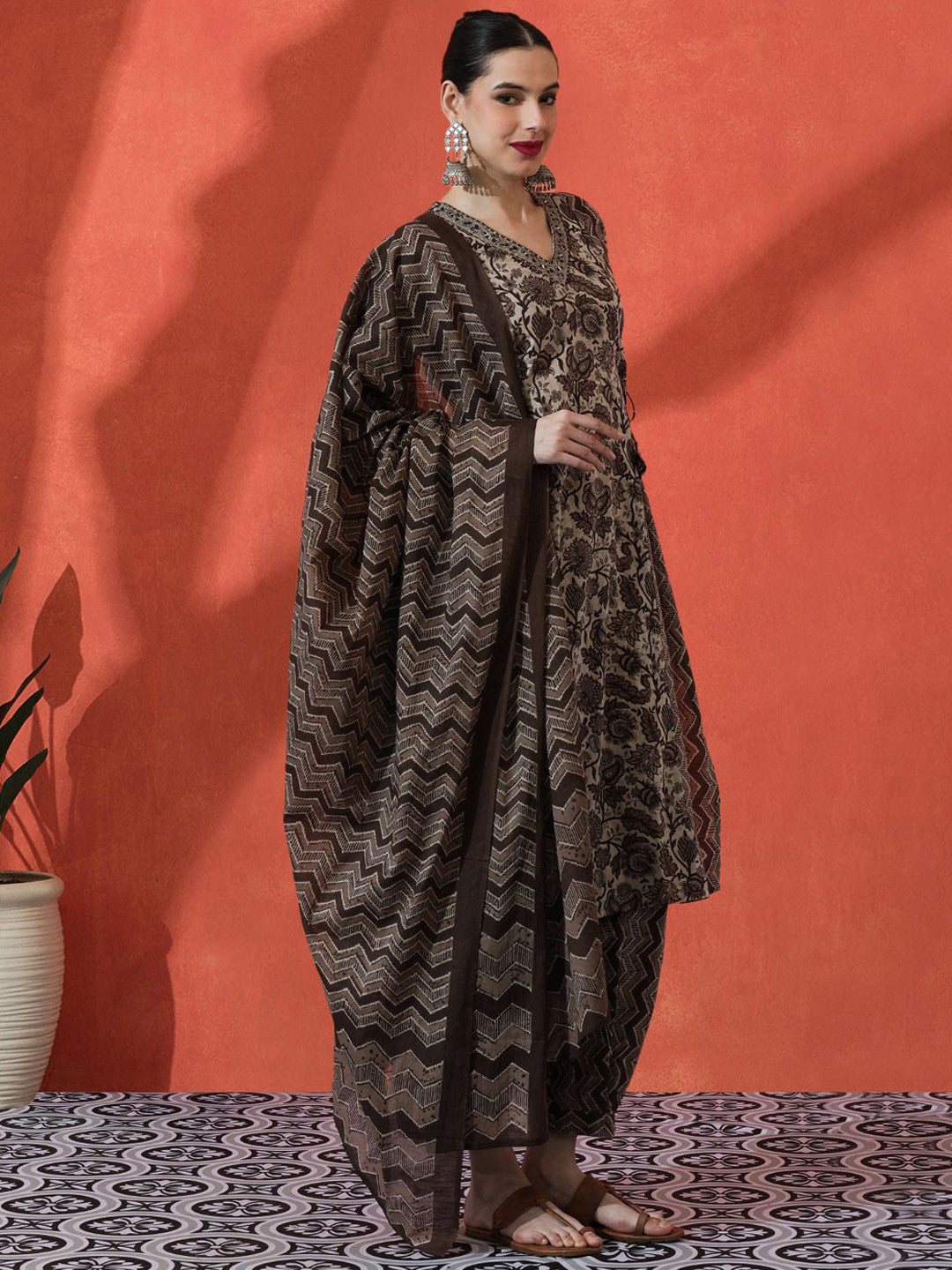 Floral Embroidered Straight Pure Cotton Kurta With Trousers & Dupatta