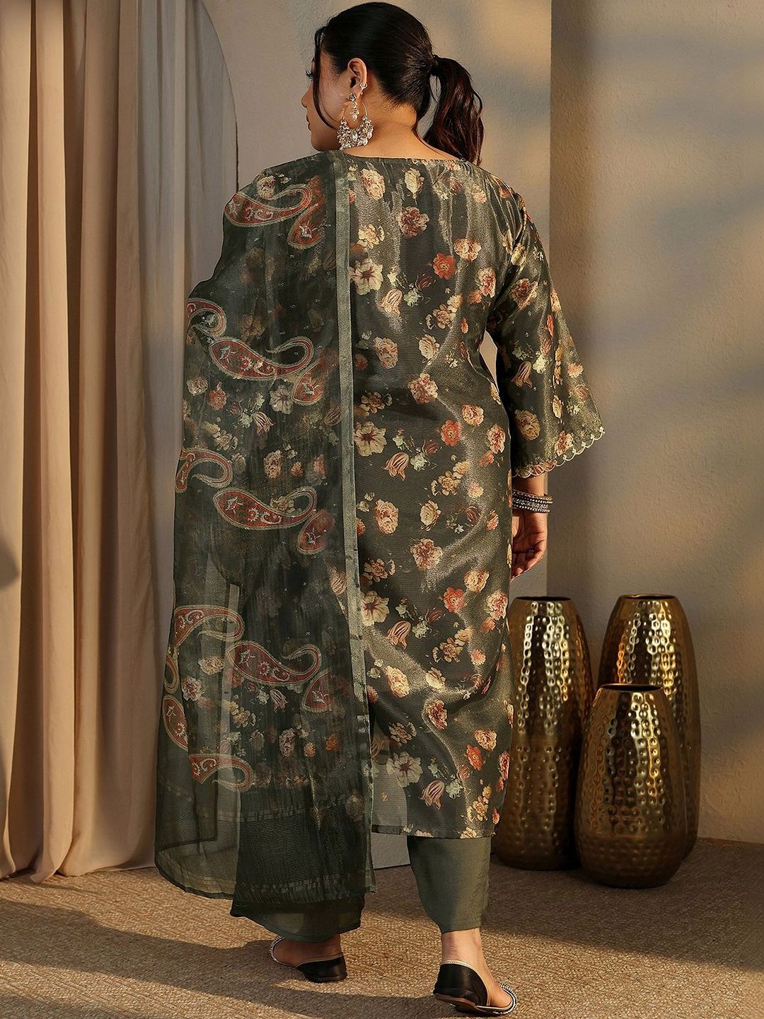 Dhiyona Women's Plus Size Floral Printed Kurta with Trousers & With Dupatta