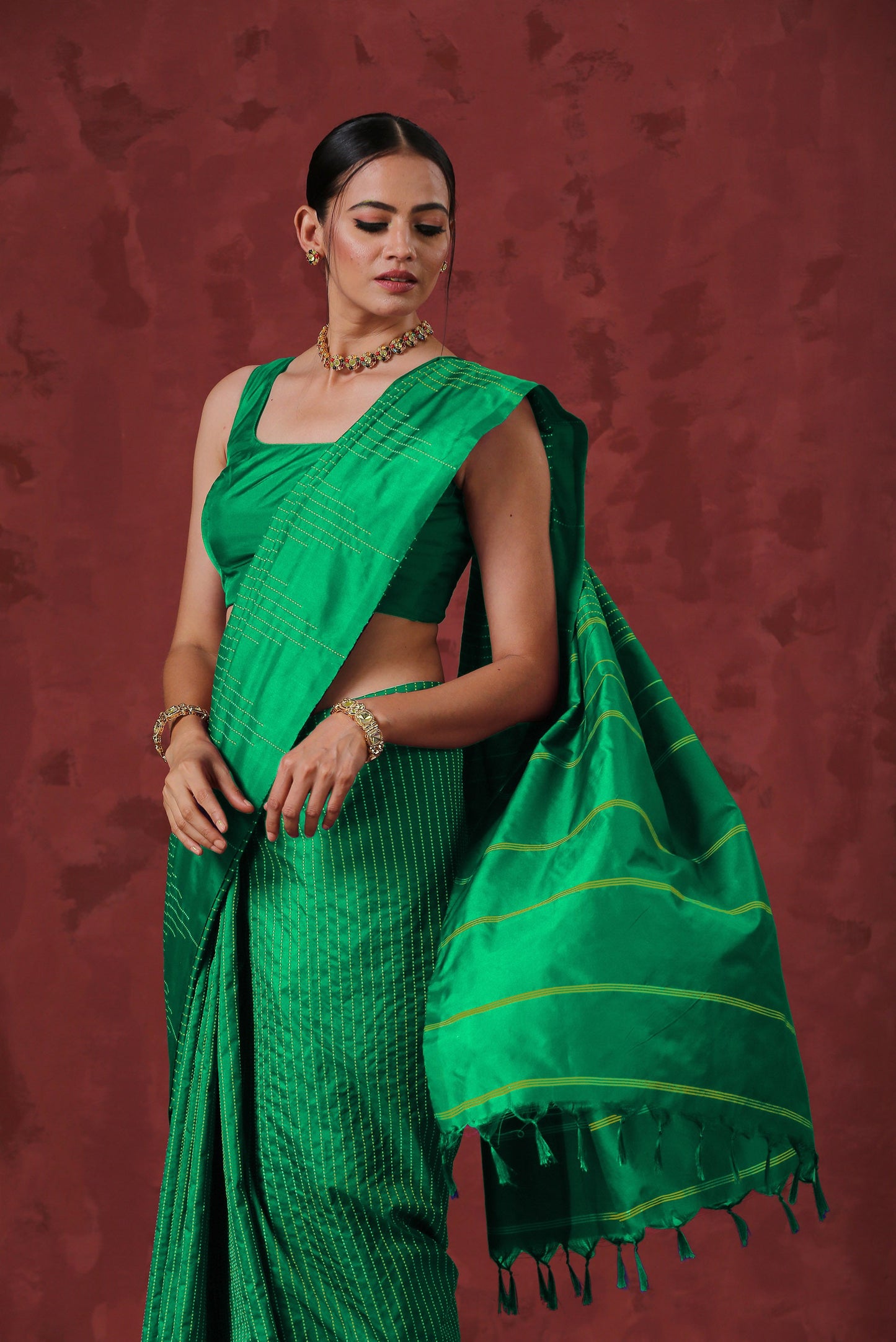 Dhiyona ST Silk Temple Green Saree