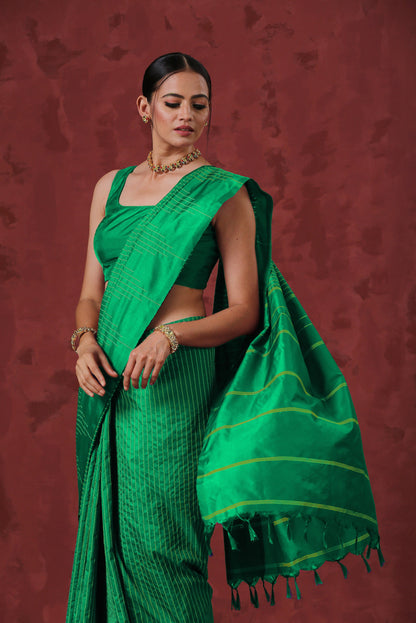 Dhiyona ST Silk Temple Green Saree