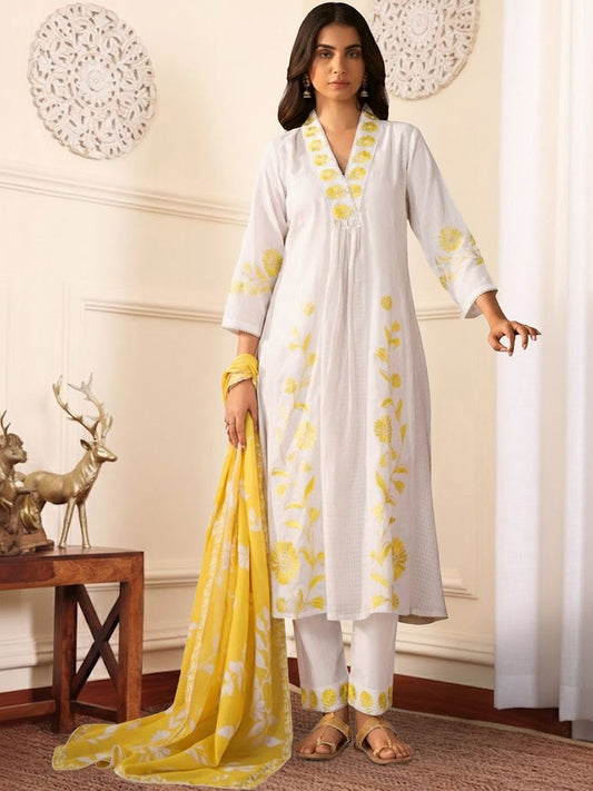 Women Floral Embroidered Regular Thread Work Pure Cotton Kurta with Trousers & With Dupatta