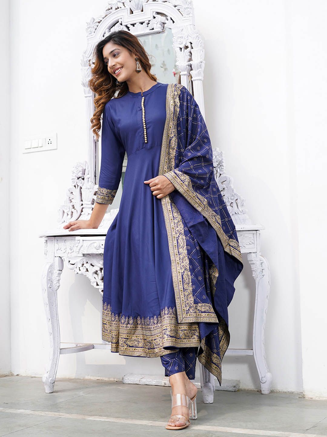 Dhiyona KL Women Floral Printed Regular Kurta with Palazzos & With Dupatta