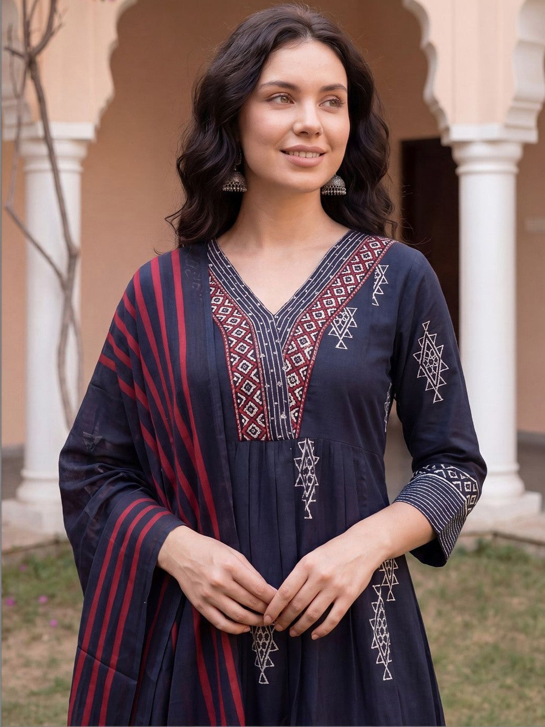 Women Ethnic Motifs Embroidered Panelled Thread Work Pure Cotton Kurta with Trousers & With Dupatta