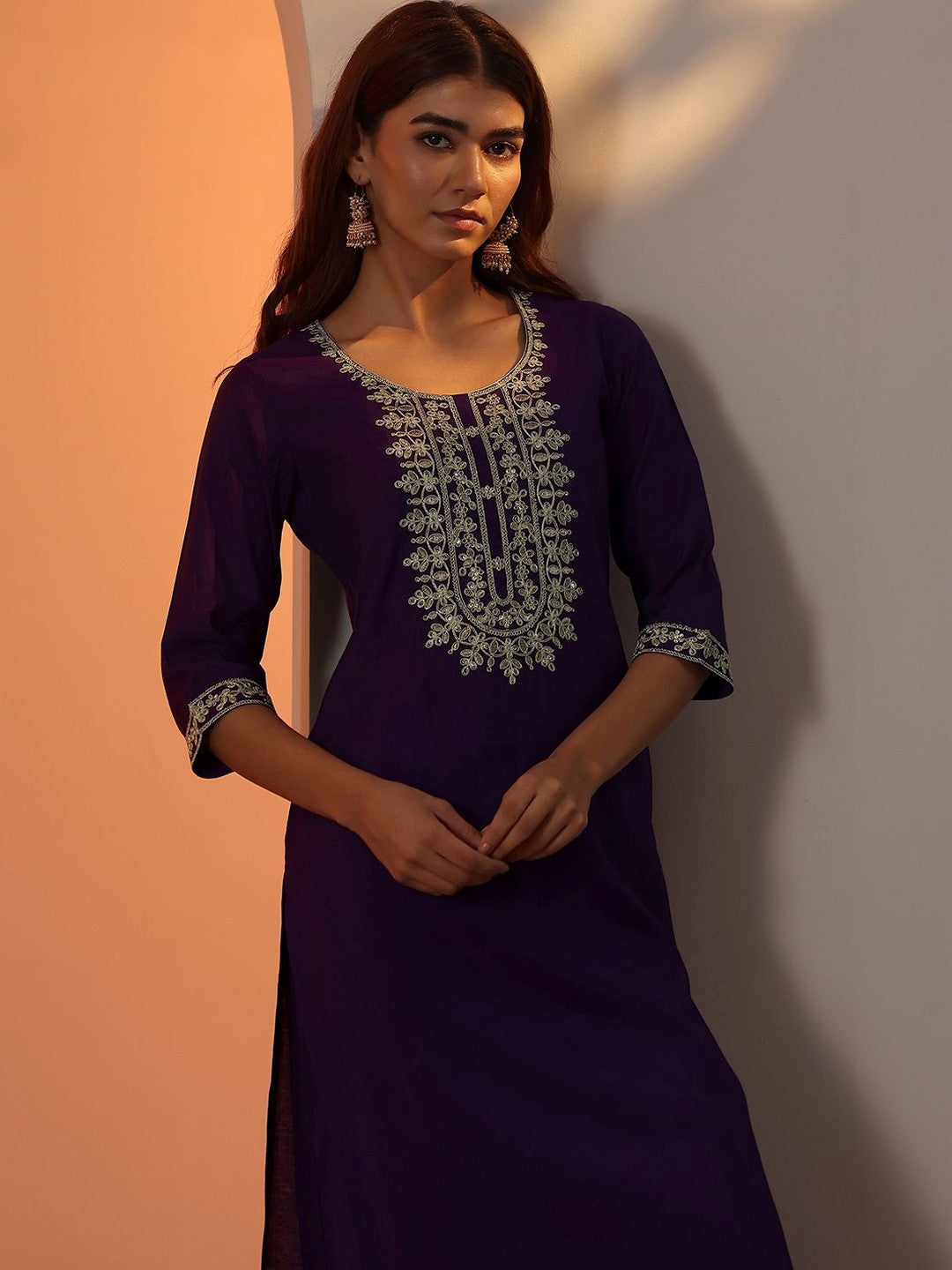 Women Ethnic Motifs Embroidered Regular Thread Work Kurta with Trousers