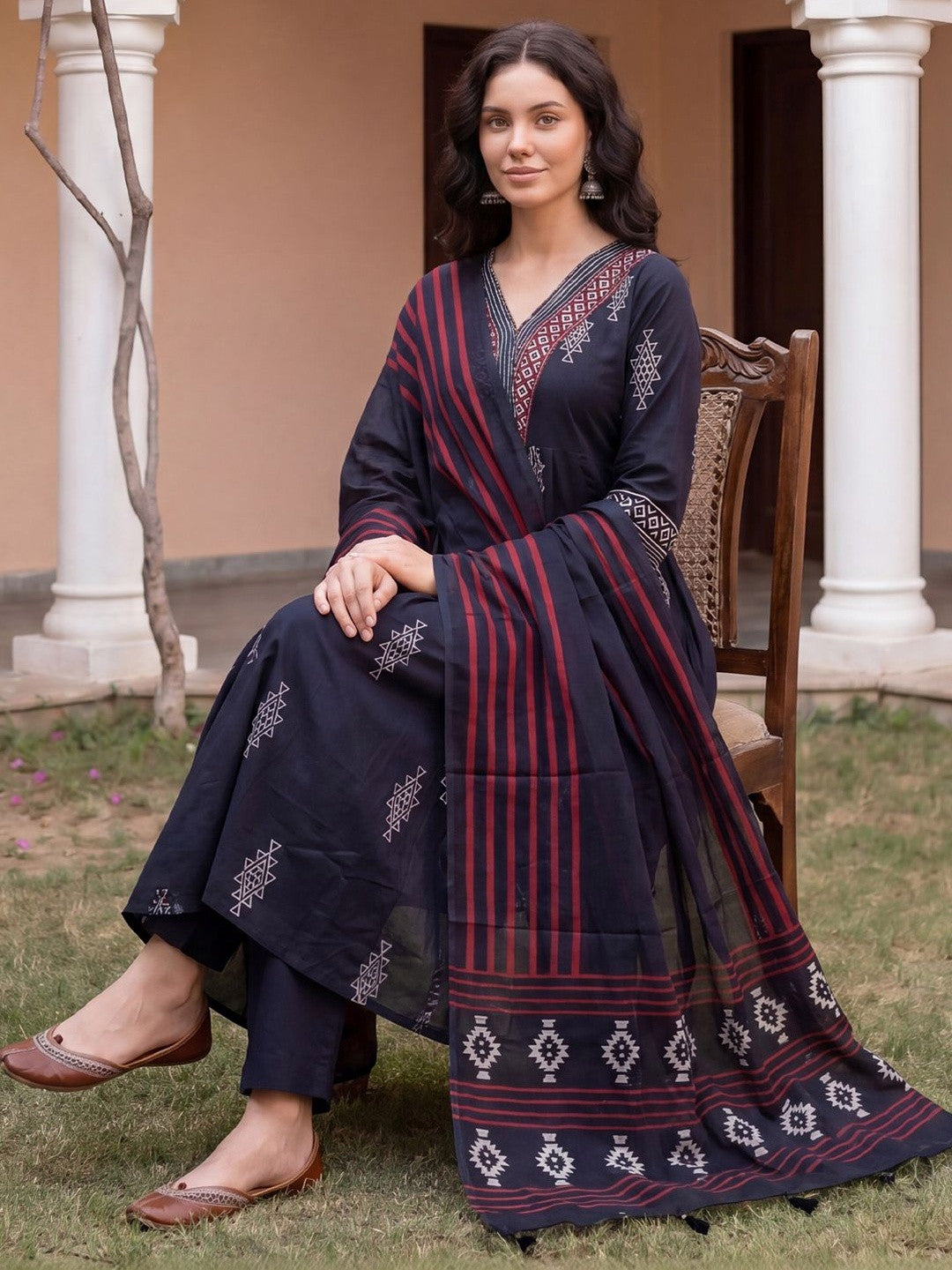 Women Ethnic Motifs Embroidered Panelled Thread Work Pure Cotton Kurta with Trousers & With Dupatta