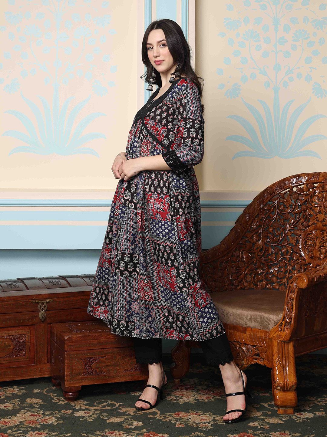 Dhiyona IS Women's V-Neck Floral Printed Empire Pure Cotton A-Line Kurta with Trousers