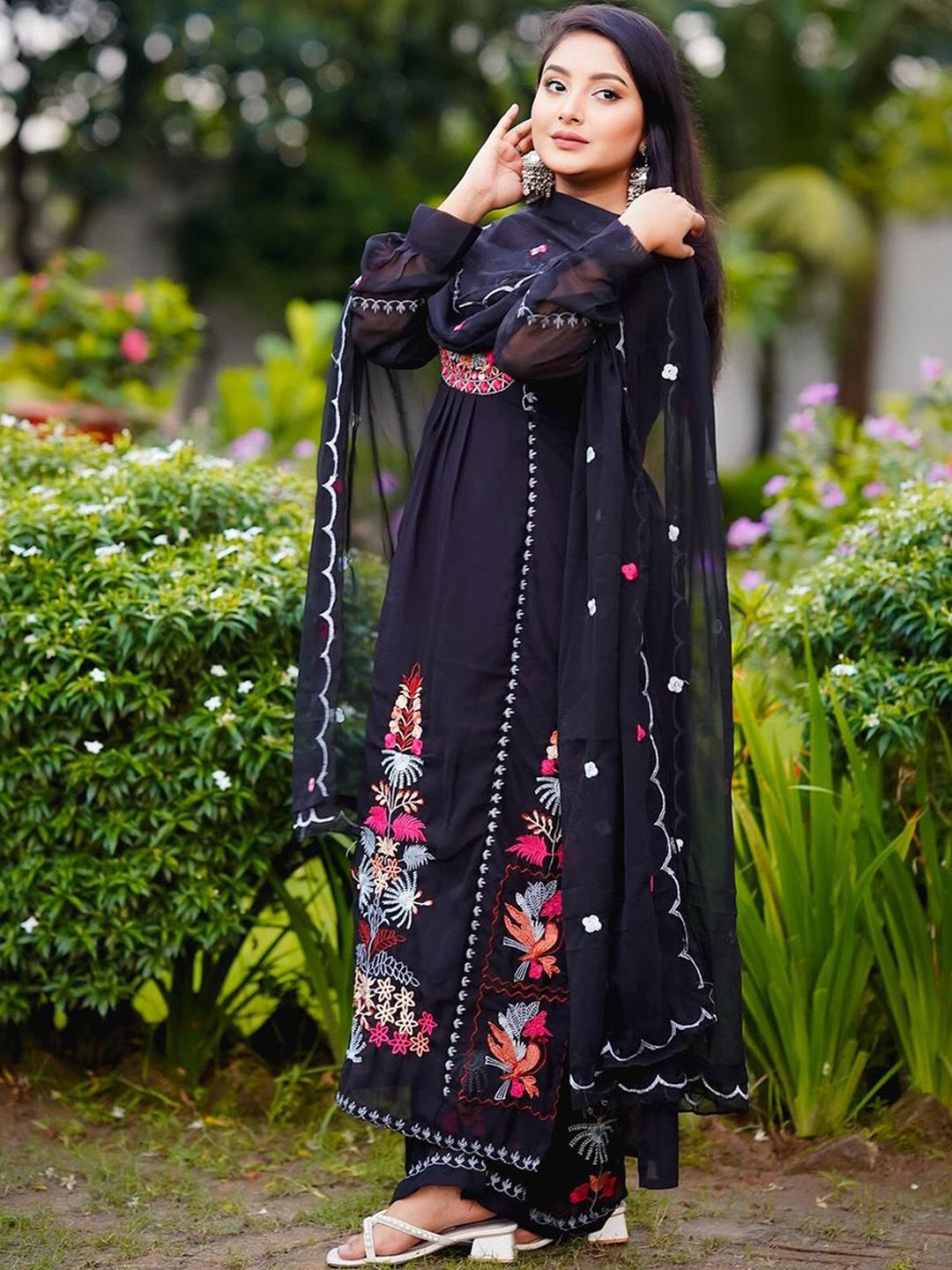 Dhiyona KL Floral Embroidered Thread Work Kurta & Palazzos With Dupatta
