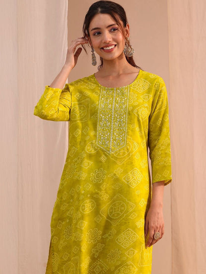 Women Bandhani Printed Regular Thread Work Kurta with Trousers & With Dupatta
