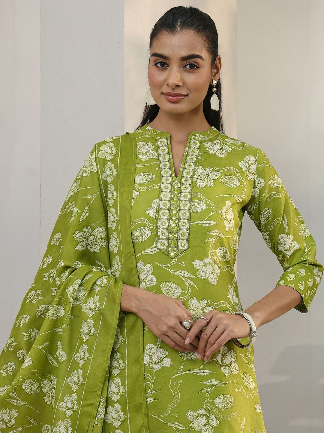 Libas Green Floral Printed Cotton Blend Straight Suit Set With Dupatta