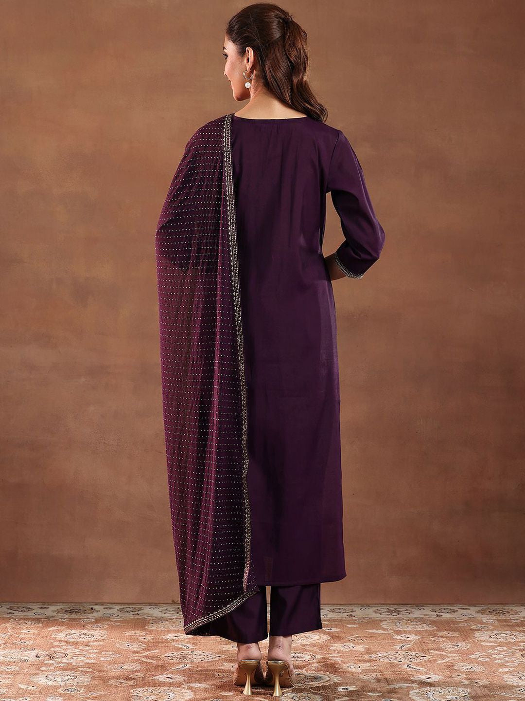 Women Floral Embroidered Regular Kurta with Trousers & With Dupatta