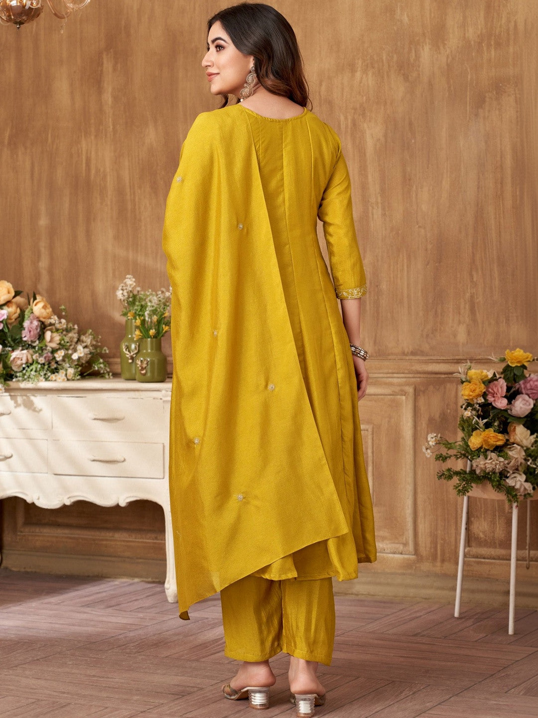 Embroidered Round Neck Kurta & Trousers With Dupatta