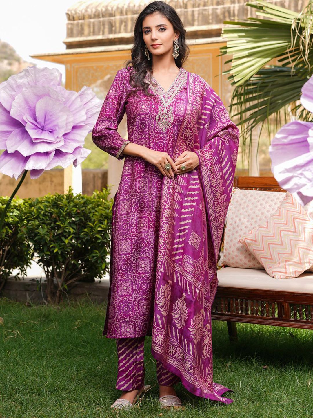 Dhiyona KL Women Ethnic Motifs Embroidered Regular Kurta with Trousers & Dupatta