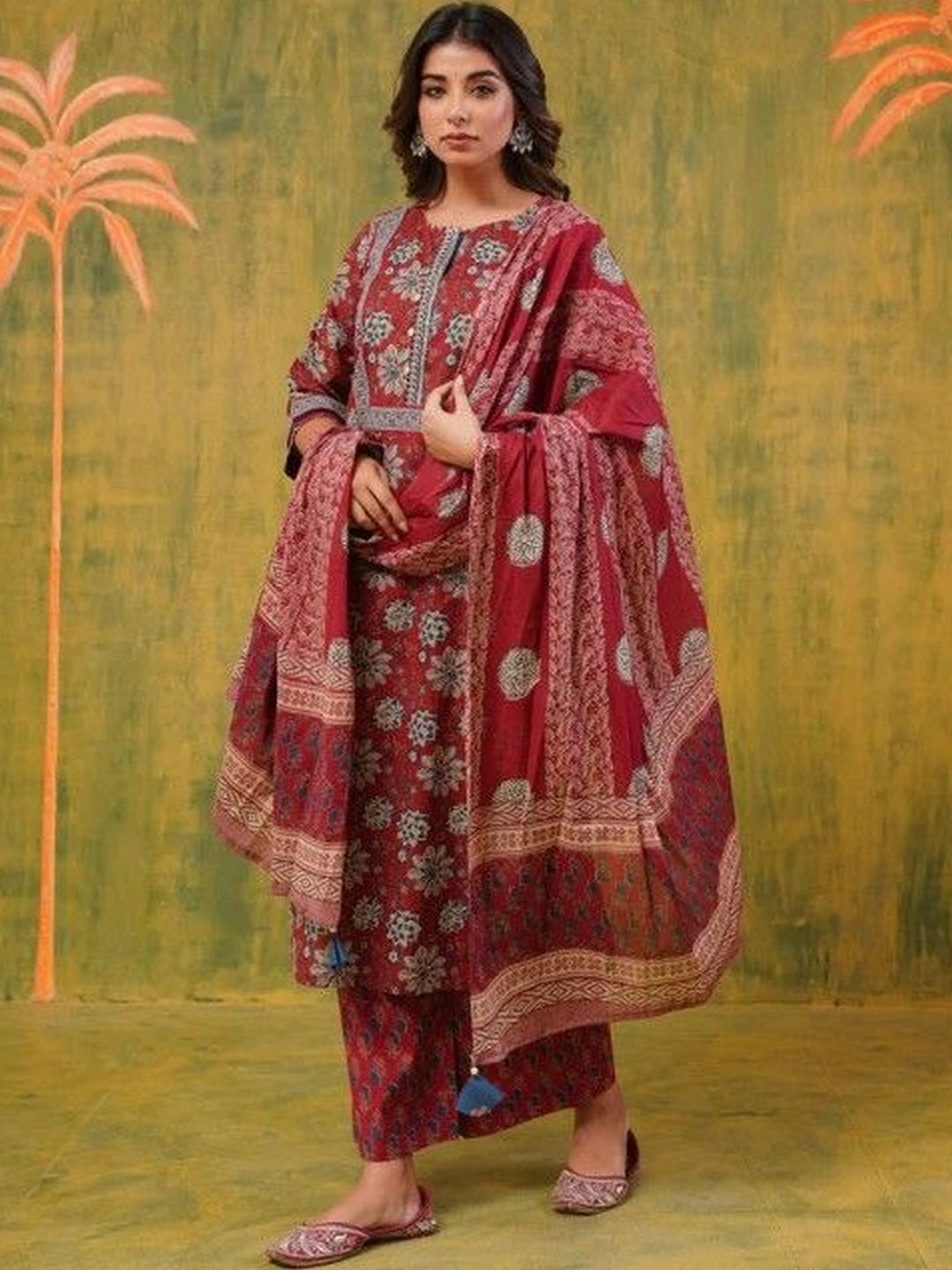 Dhiyona KL Women Floral Printed Regular Pure Cotton Kurta with Palazzos & With Dupatta