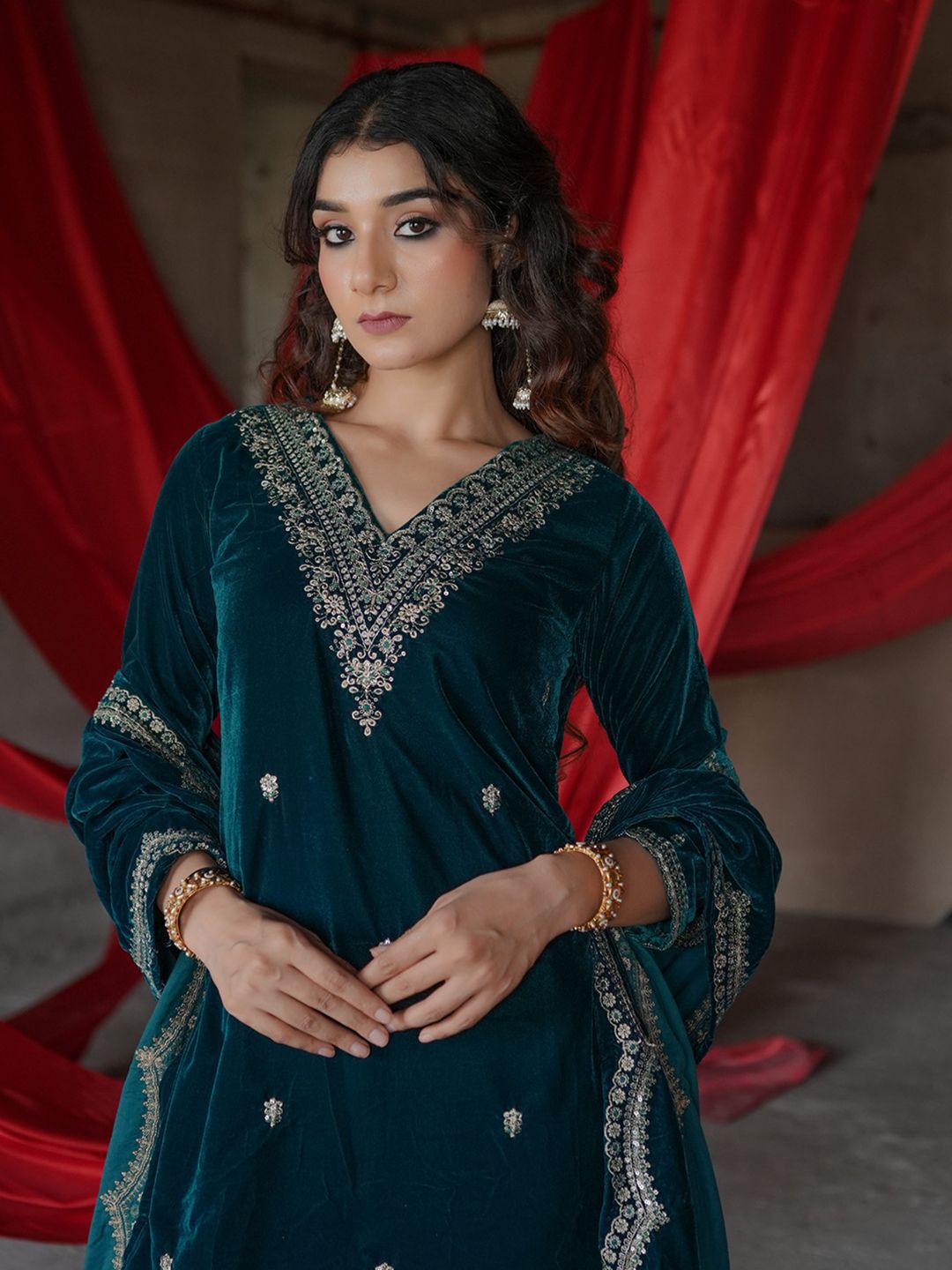 Dhiyona LL Floral Embroidered Zari Velvet Straight Kurta With Palazzos & Dupatta