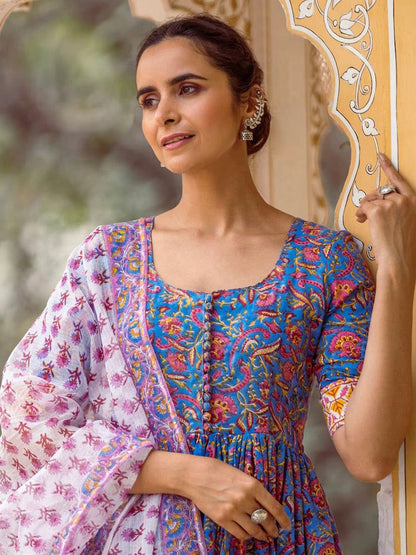 Dhiyona KL Round Neck Floral Printed Pleated Anarkali Kurta with Trouser & Dupatta