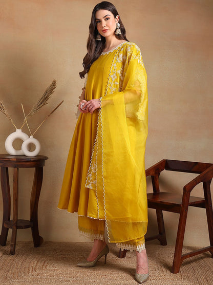 Dhiyona KL Women Panelled Thread Work Kurta with Palazzos & With Dupatta
