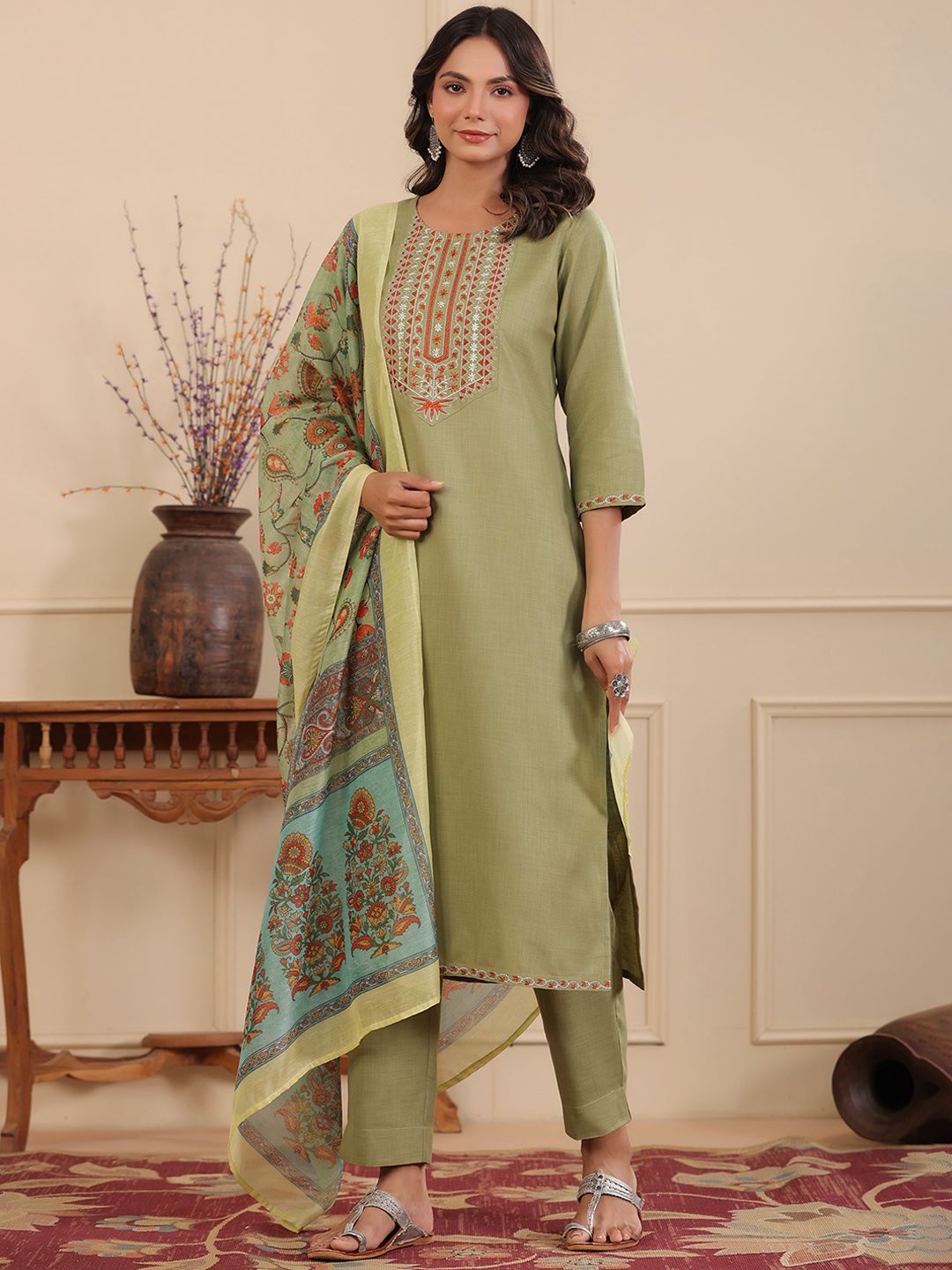 Dhiyona RR Women's Ethnic Motifs Embroidered Thread Work Kurta With Trousers & Dupatta