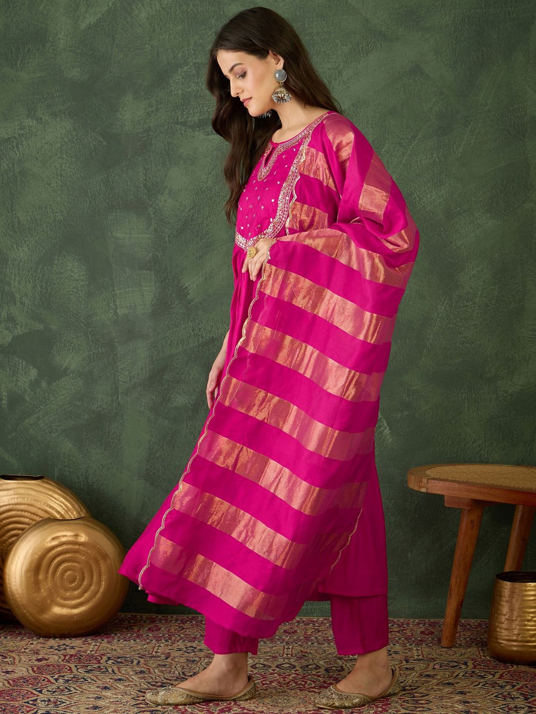 Dhiyona KL Women Embroidered A-Line Kurta Set