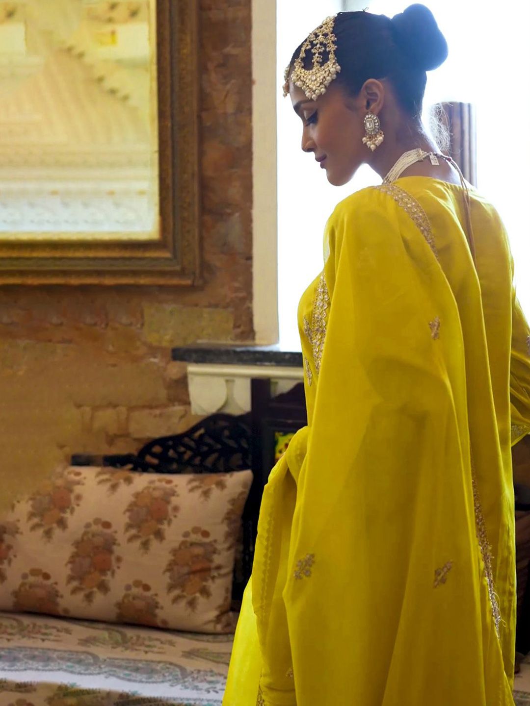 Dhiyona IE Women Ethnic Motifs Embroidered Regular Kurta with Palazzos & With Dupatta
