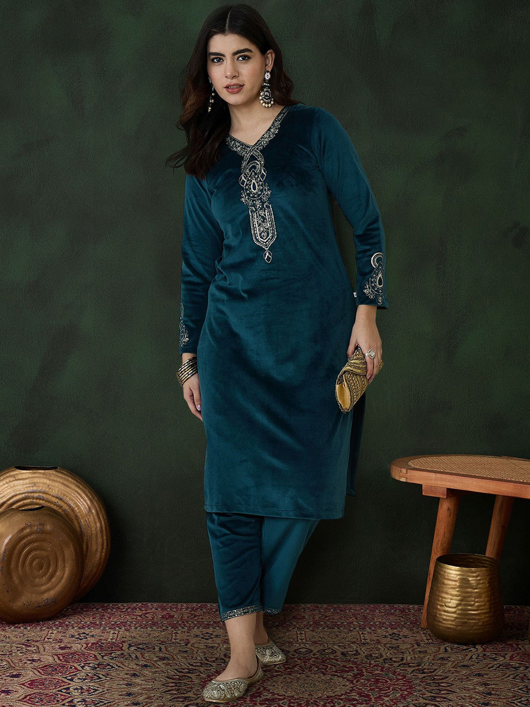 Teal Floral embroidered Regular Sequinned Velvet Kurta With Trouser
